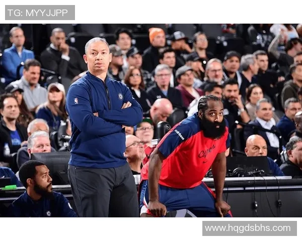 快船惨败连遭冲击，对折球员提早摆烂，客场之旅一崩究竟